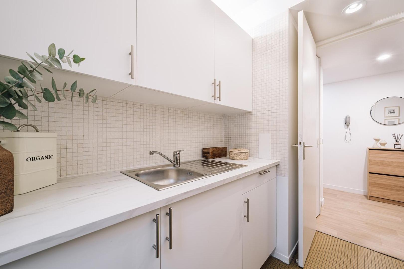 Emir - 1 A Vaugirard Apartment